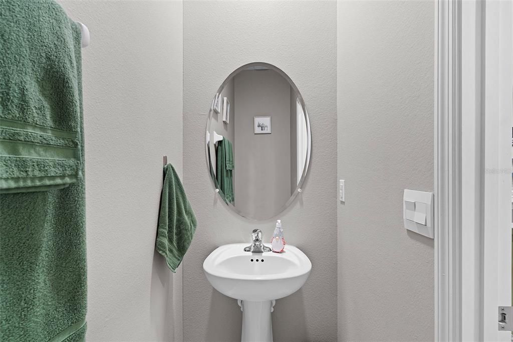 For Sale: $244,900 (3 beds, 2 baths, 1688 Square Feet)