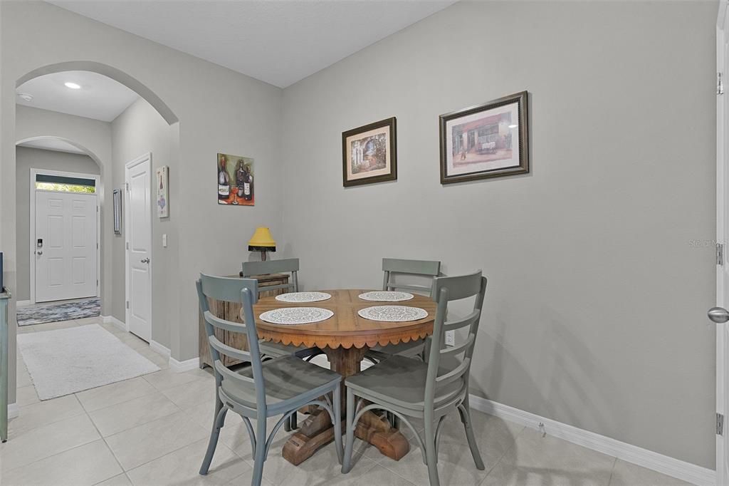 For Sale: $244,900 (3 beds, 2 baths, 1688 Square Feet)