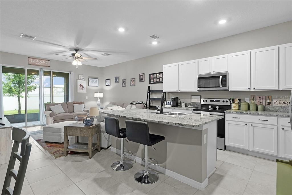 For Sale: $244,900 (3 beds, 2 baths, 1688 Square Feet)