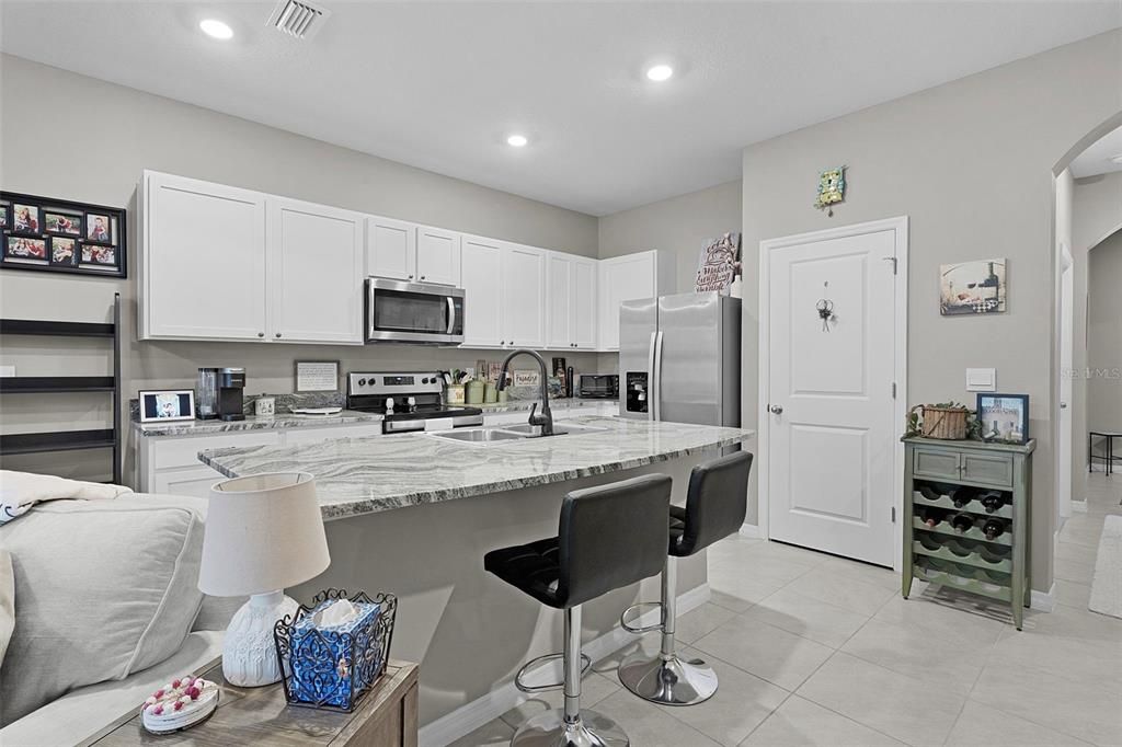 For Sale: $244,900 (3 beds, 2 baths, 1688 Square Feet)