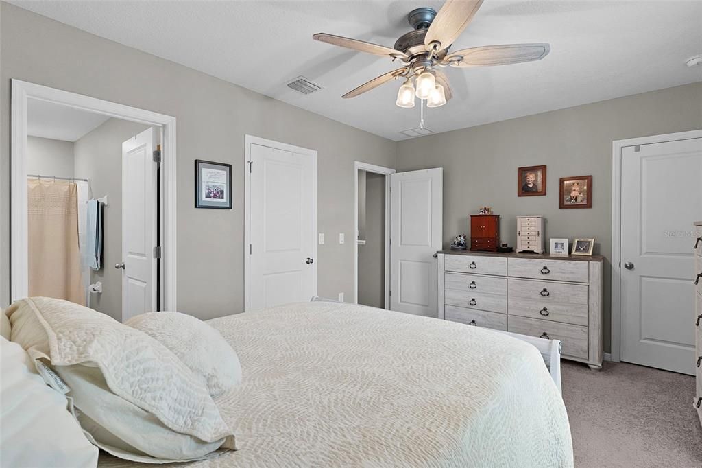 For Sale: $244,900 (3 beds, 2 baths, 1688 Square Feet)