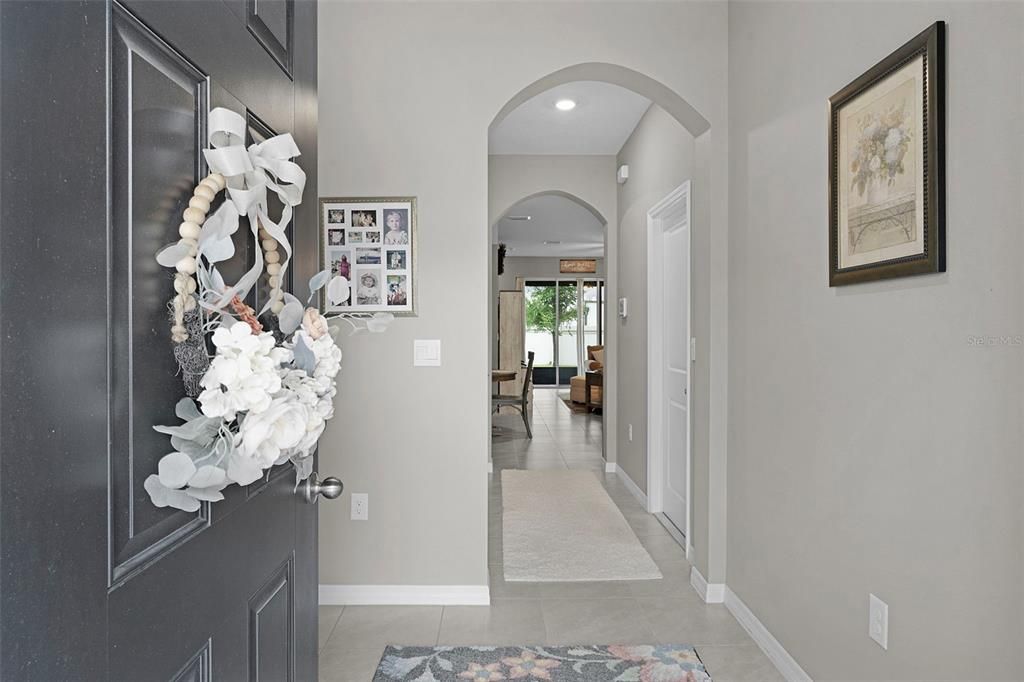 For Sale: $244,900 (3 beds, 2 baths, 1688 Square Feet)