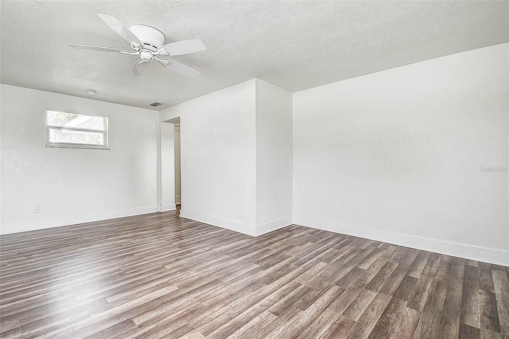 待售: $330,000 (3 贝兹, 2 浴室, 1474 平方英尺)