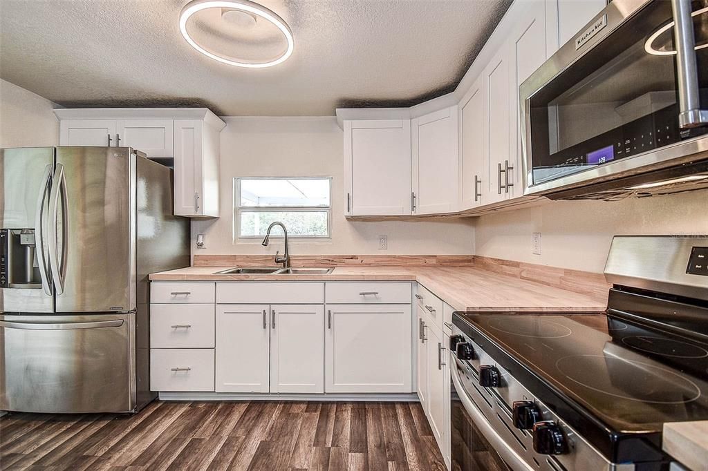 待售: $330,000 (3 贝兹, 2 浴室, 1474 平方英尺)