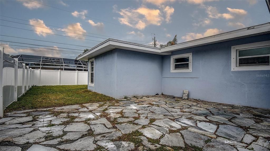 待售: $330,000 (3 贝兹, 2 浴室, 1474 平方英尺)