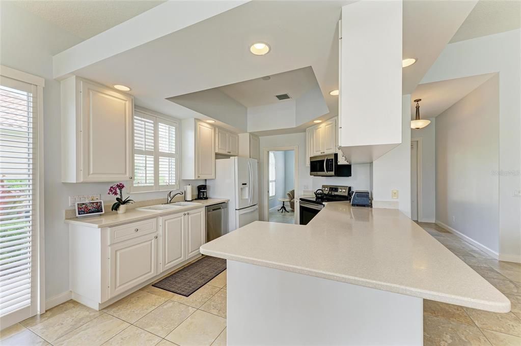 Activo con contrato: $599,900 (3 camas, 3 baños, 2008 Pies cuadrados)