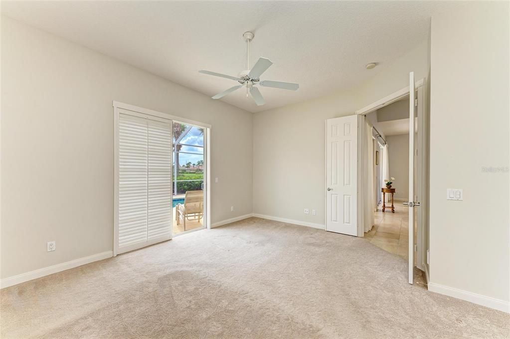 Activo con contrato: $599,900 (3 camas, 3 baños, 2008 Pies cuadrados)