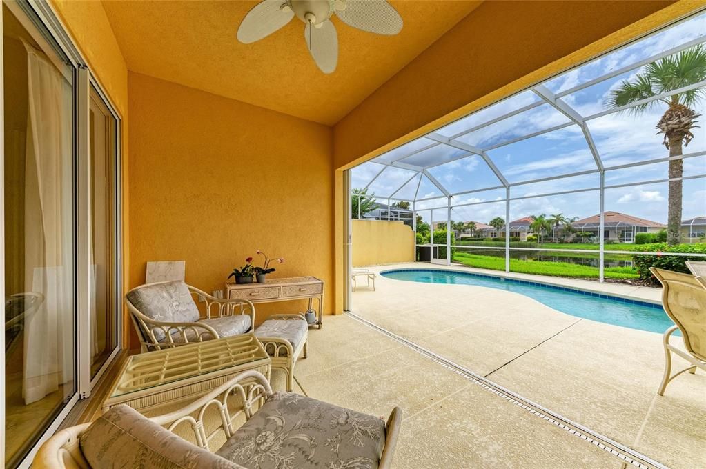 Activo con contrato: $599,900 (3 camas, 3 baños, 2008 Pies cuadrados)