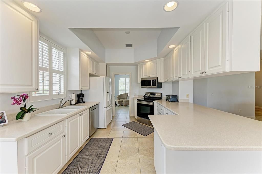 Activo con contrato: $599,900 (3 camas, 3 baños, 2008 Pies cuadrados)