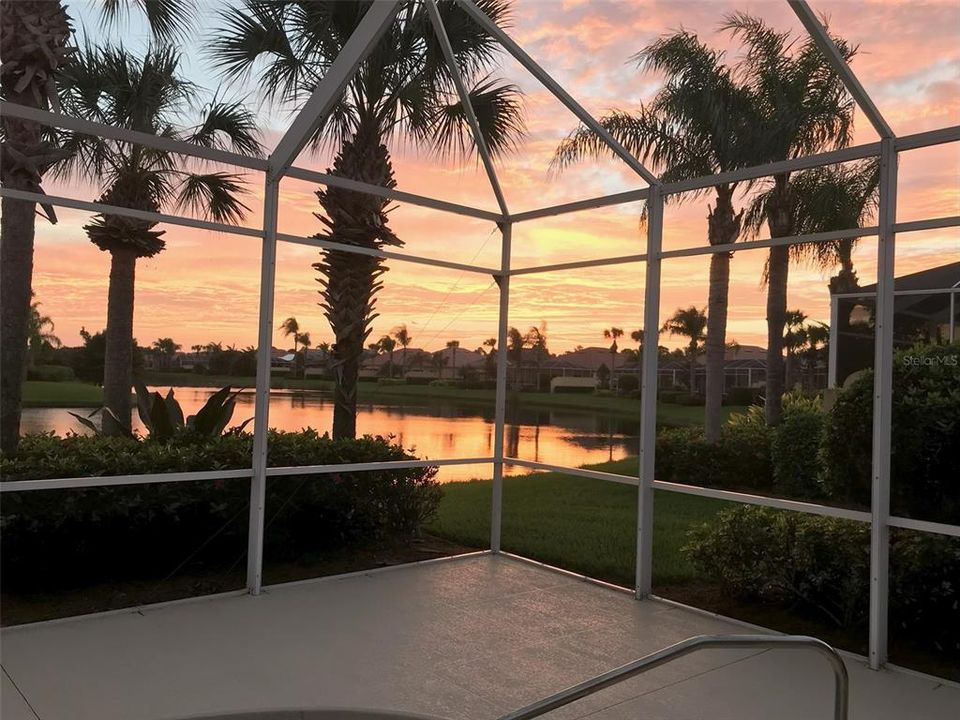 Activo con contrato: $599,900 (3 camas, 3 baños, 2008 Pies cuadrados)