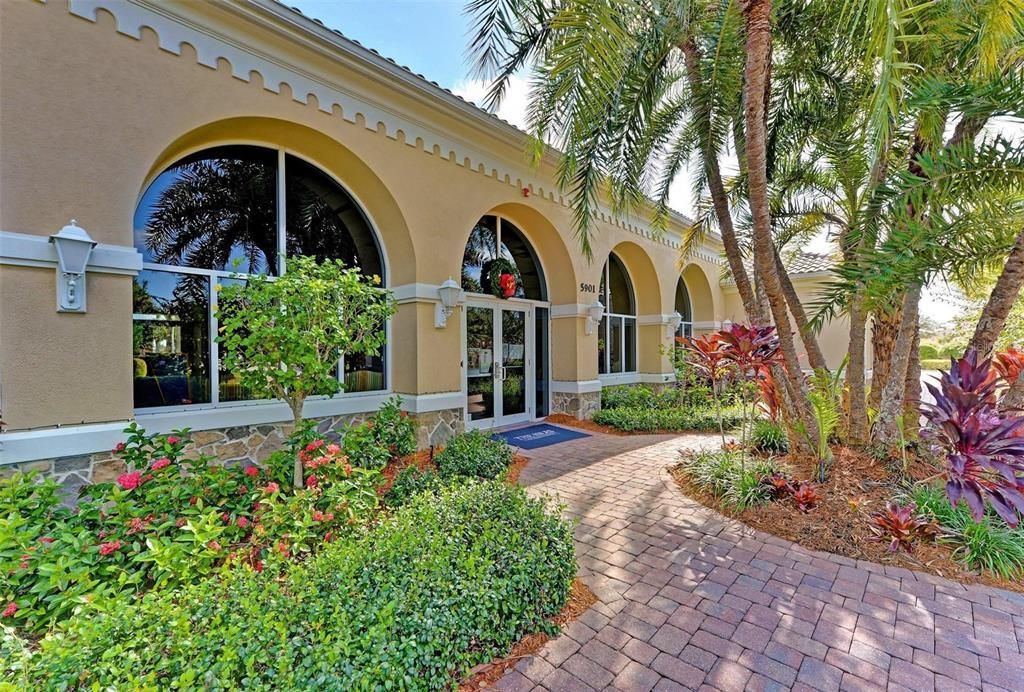 Activo con contrato: $599,900 (3 camas, 3 baños, 2008 Pies cuadrados)