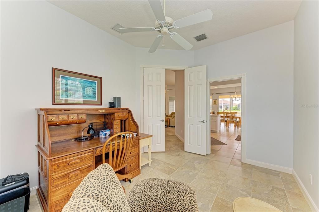 Activo con contrato: $599,900 (3 camas, 3 baños, 2008 Pies cuadrados)