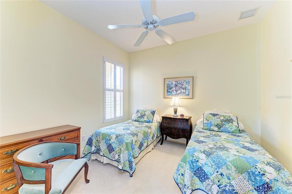 Activo con contrato: $599,900 (3 camas, 3 baños, 2008 Pies cuadrados)