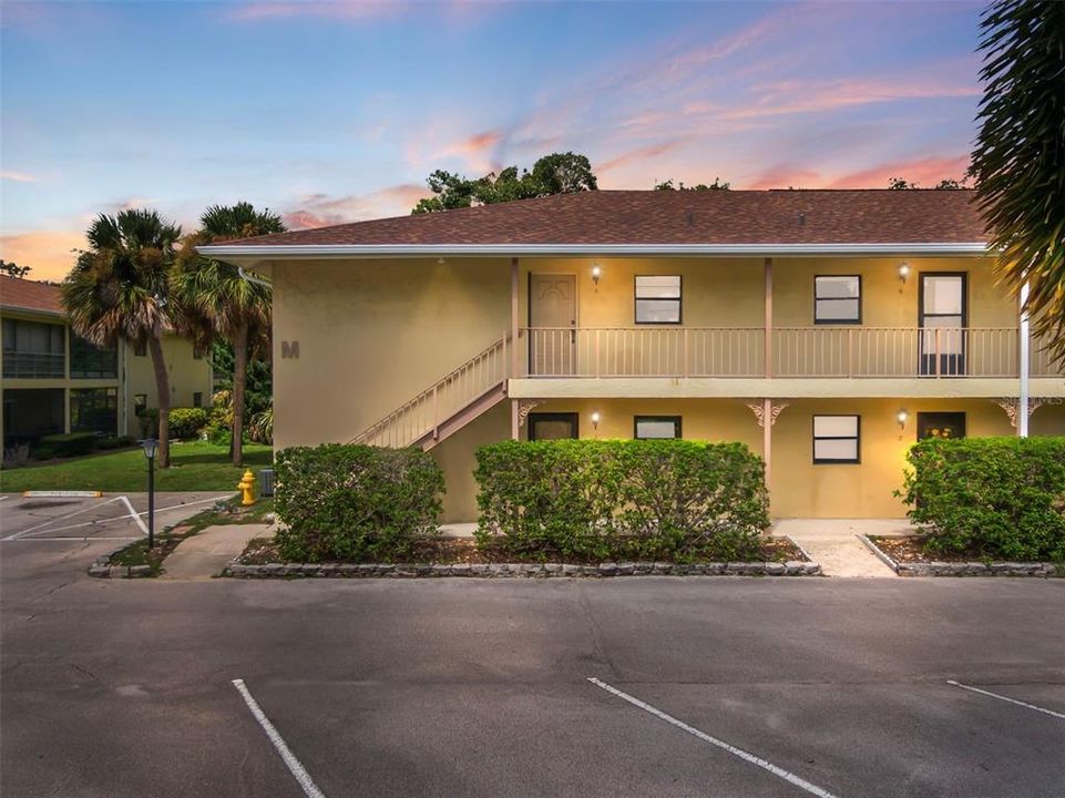 For Sale: $199,000 (2 beds, 2 baths, 1130 Square Feet)