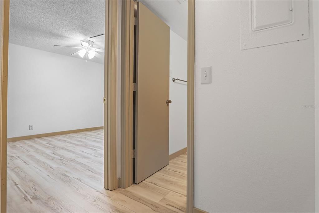 For Sale: $199,000 (2 beds, 2 baths, 1130 Square Feet)