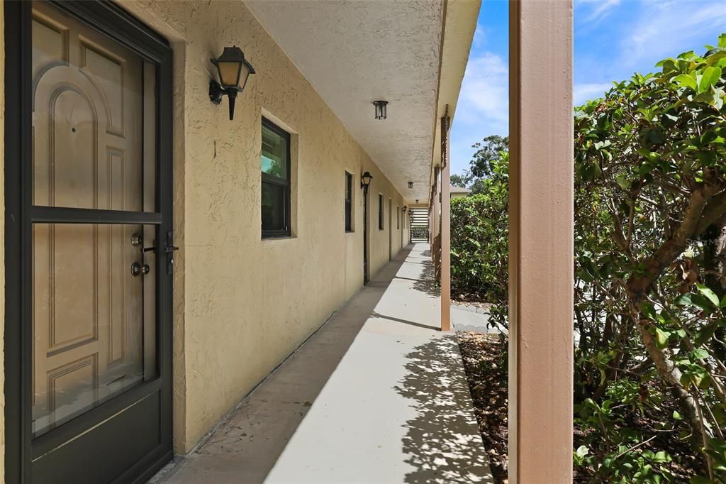 For Sale: $199,000 (2 beds, 2 baths, 1130 Square Feet)