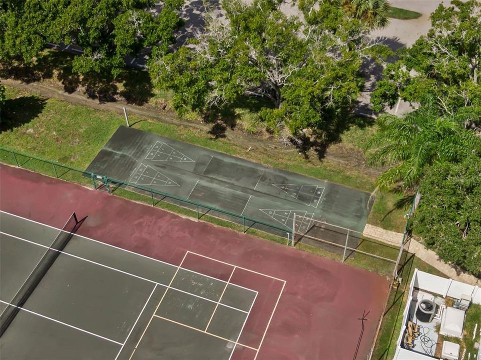 For Sale: $199,000 (2 beds, 2 baths, 1130 Square Feet)