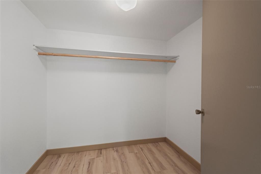 For Sale: $199,000 (2 beds, 2 baths, 1130 Square Feet)