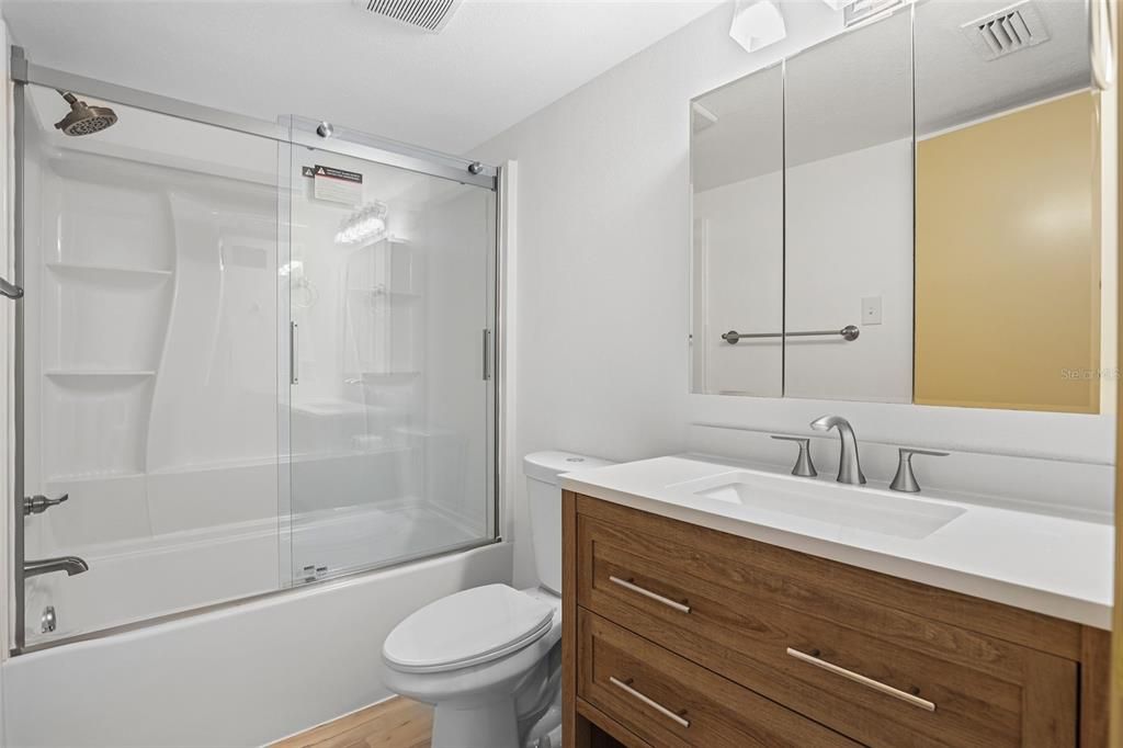 For Sale: $199,000 (2 beds, 2 baths, 1130 Square Feet)