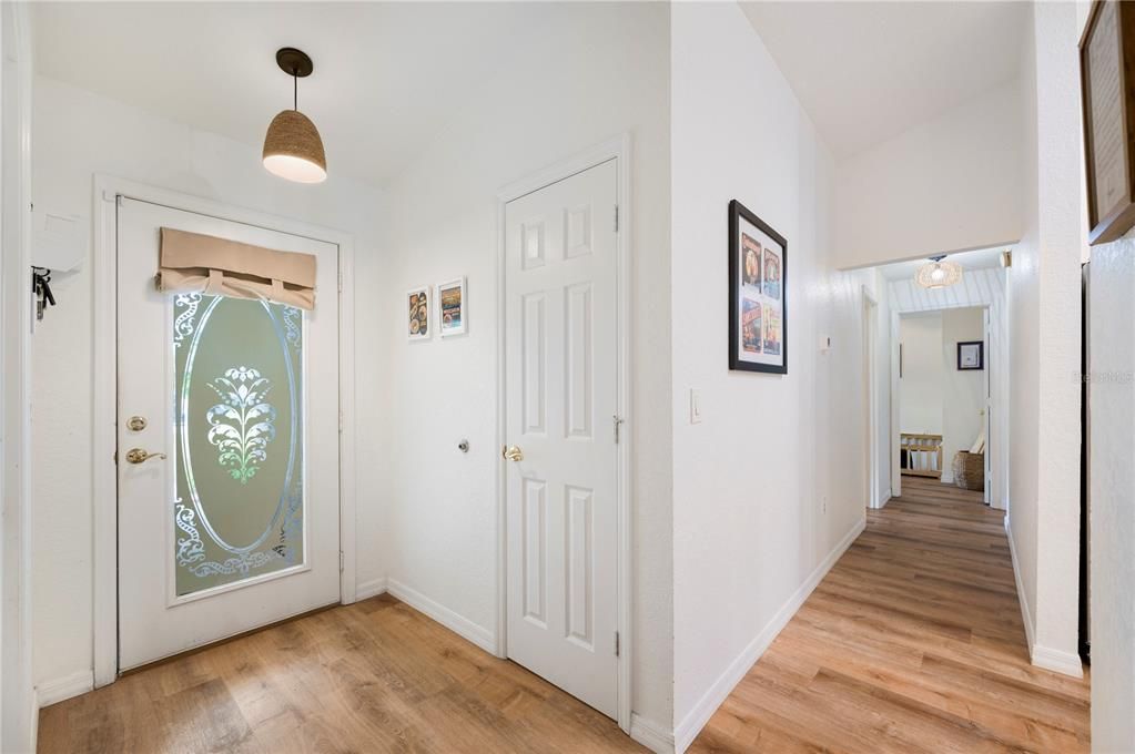 合同活跃: $325,000 (3 贝兹, 2 浴室, 1492 平方英尺)