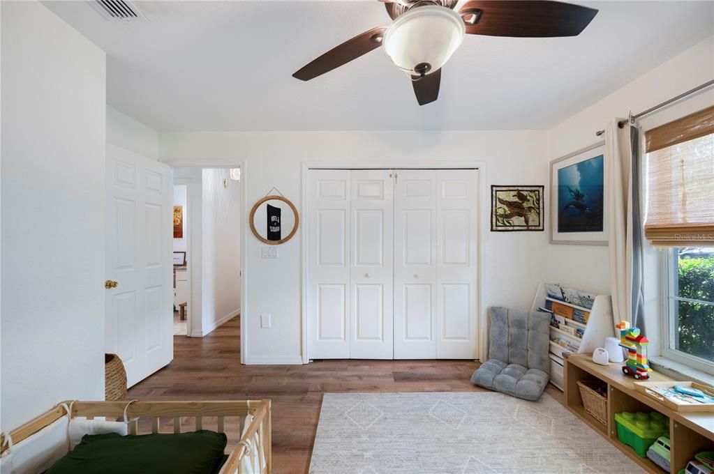 合同活跃: $325,000 (3 贝兹, 2 浴室, 1492 平方英尺)