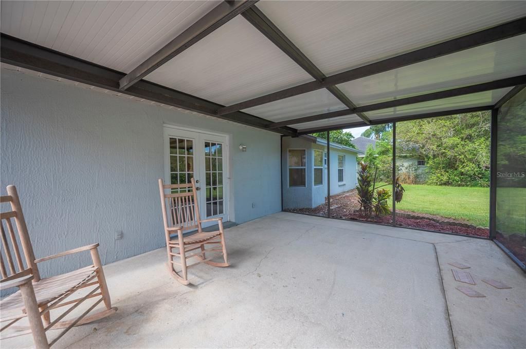 合同活跃: $325,000 (3 贝兹, 2 浴室, 1492 平方英尺)