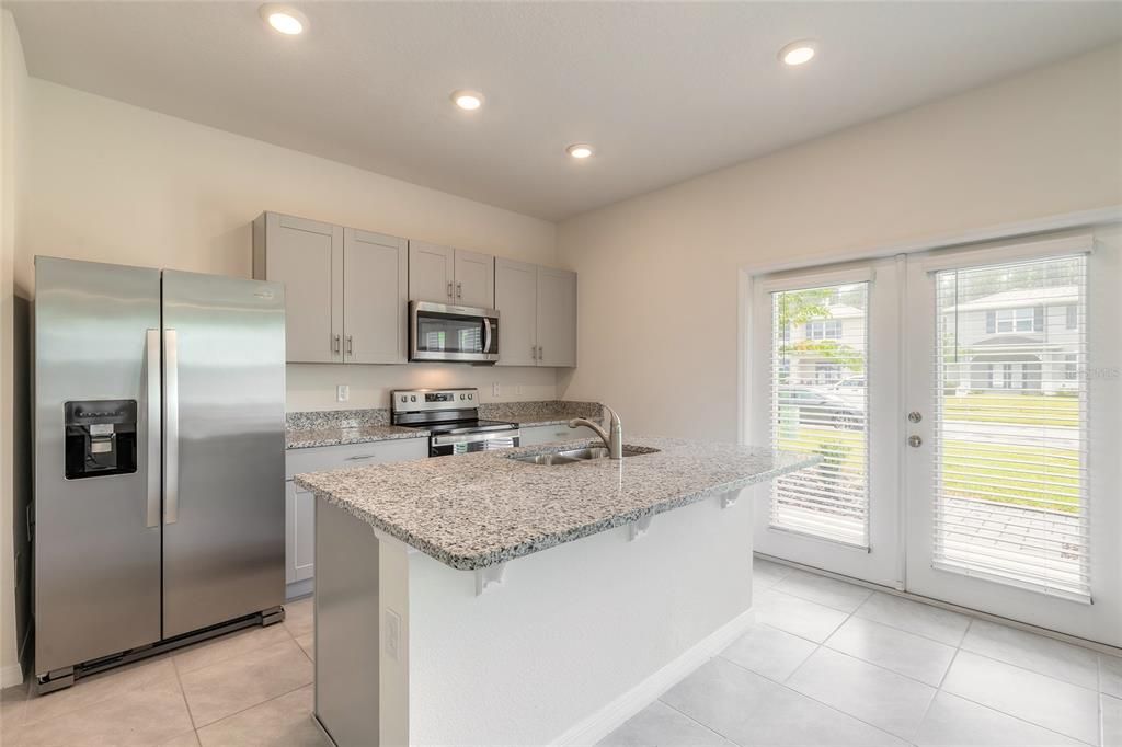 待售: $299,900 (3 贝兹, 2 浴室, 1614 平方英尺)