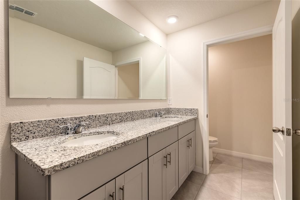 待售: $299,900 (3 贝兹, 2 浴室, 1614 平方英尺)