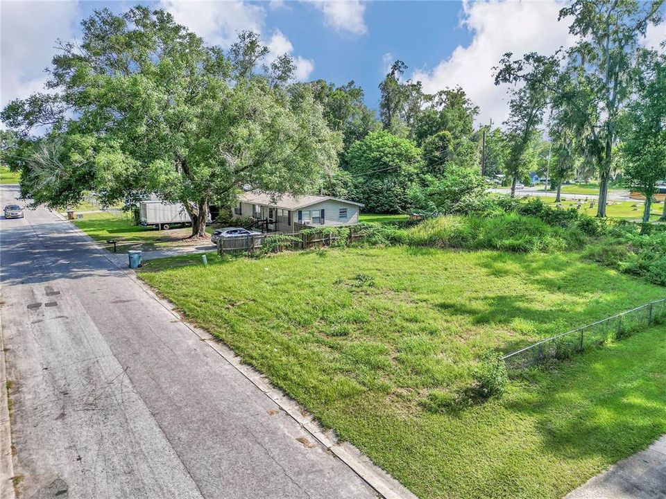 待售: $23,500 (0.23 acres)