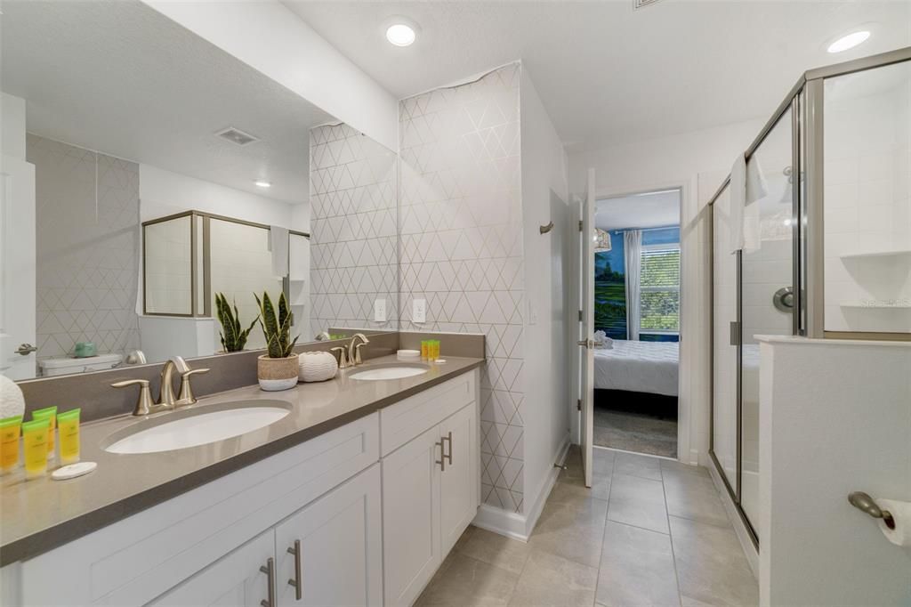 На продажу: $979,900 (8 спален, 5 ванн, 4289 Квадратных фут)