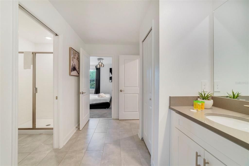 На продажу: $979,900 (8 спален, 5 ванн, 4289 Квадратных фут)