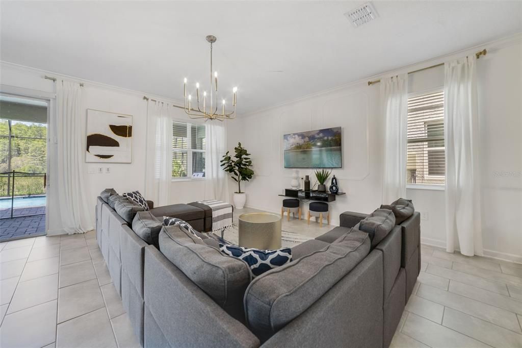 На продажу: $979,900 (8 спален, 5 ванн, 4289 Квадратных фут)