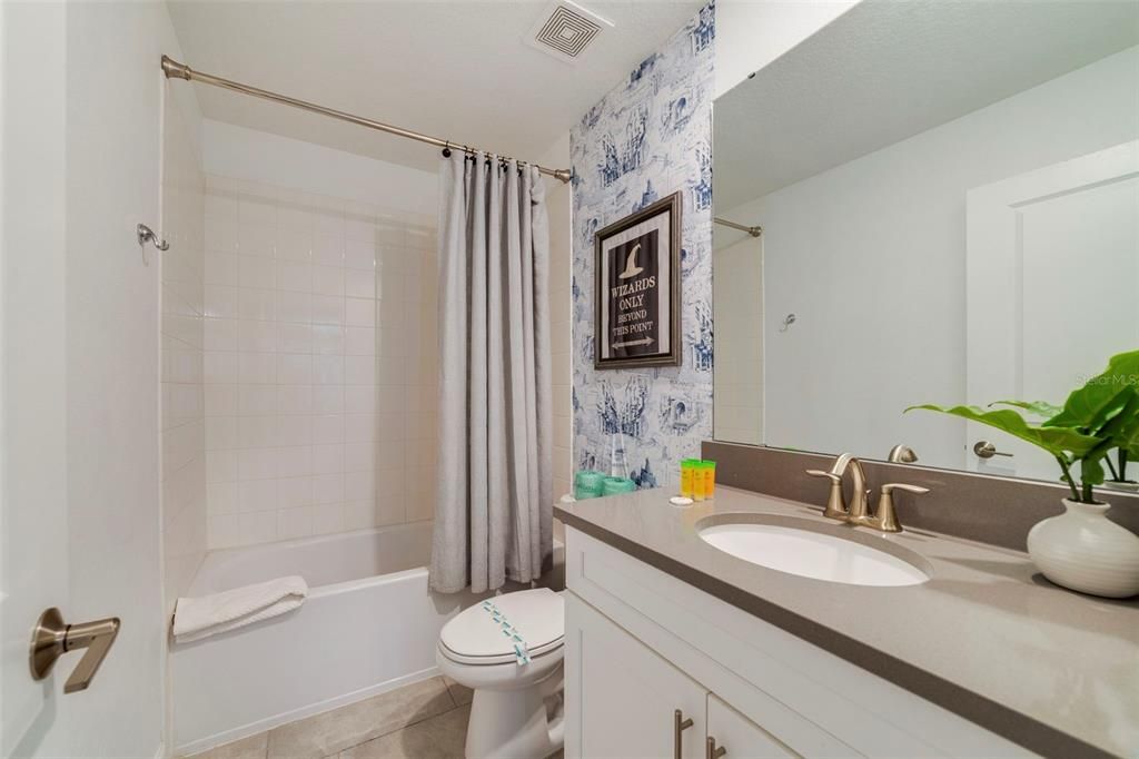 На продажу: $979,900 (8 спален, 5 ванн, 4289 Квадратных фут)