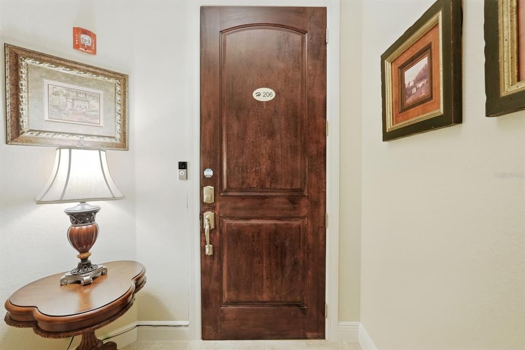 Под контрактом: $550,000 (3 спален, 2 ванн, 2501 Квадратных фут)