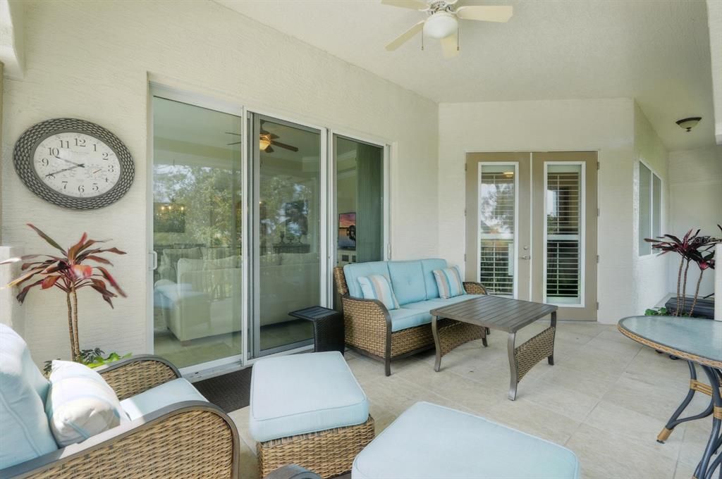 Под контрактом: $550,000 (3 спален, 2 ванн, 2501 Квадратных фут)