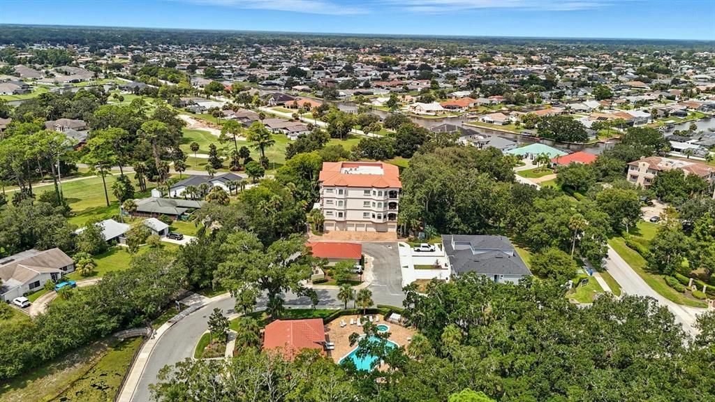 Под контрактом: $550,000 (3 спален, 2 ванн, 2501 Квадратных фут)