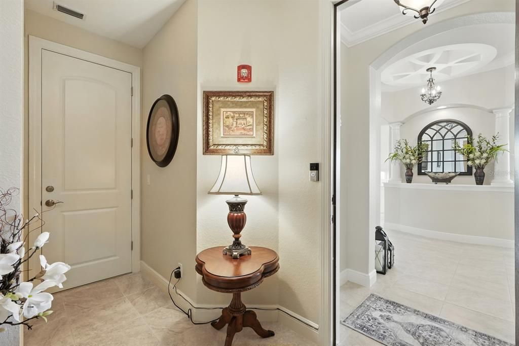 Под контрактом: $550,000 (3 спален, 2 ванн, 2501 Квадратных фут)