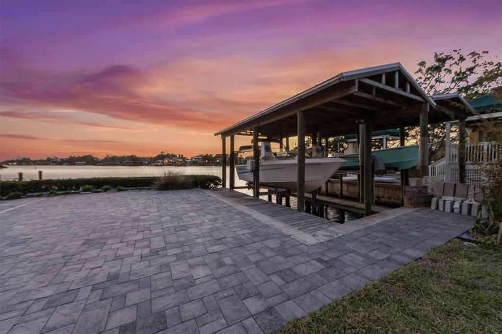 待售: $1,295,000 (4 贝兹, 4 浴室, 3294 平方英尺)