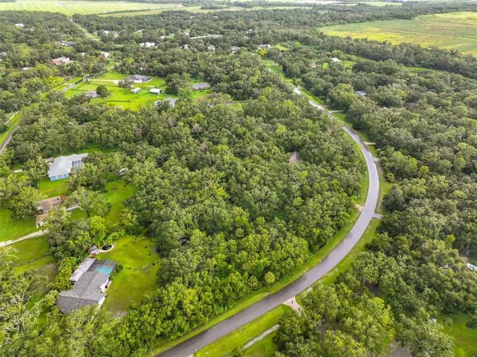 На продажу: $165,000 (1.79 acres)