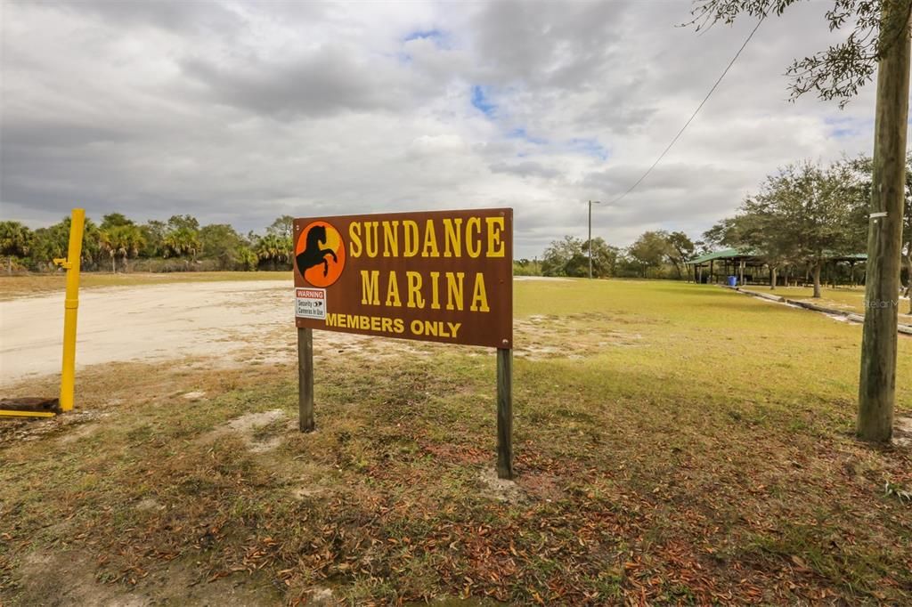 На продажу: $165,000 (1.79 acres)