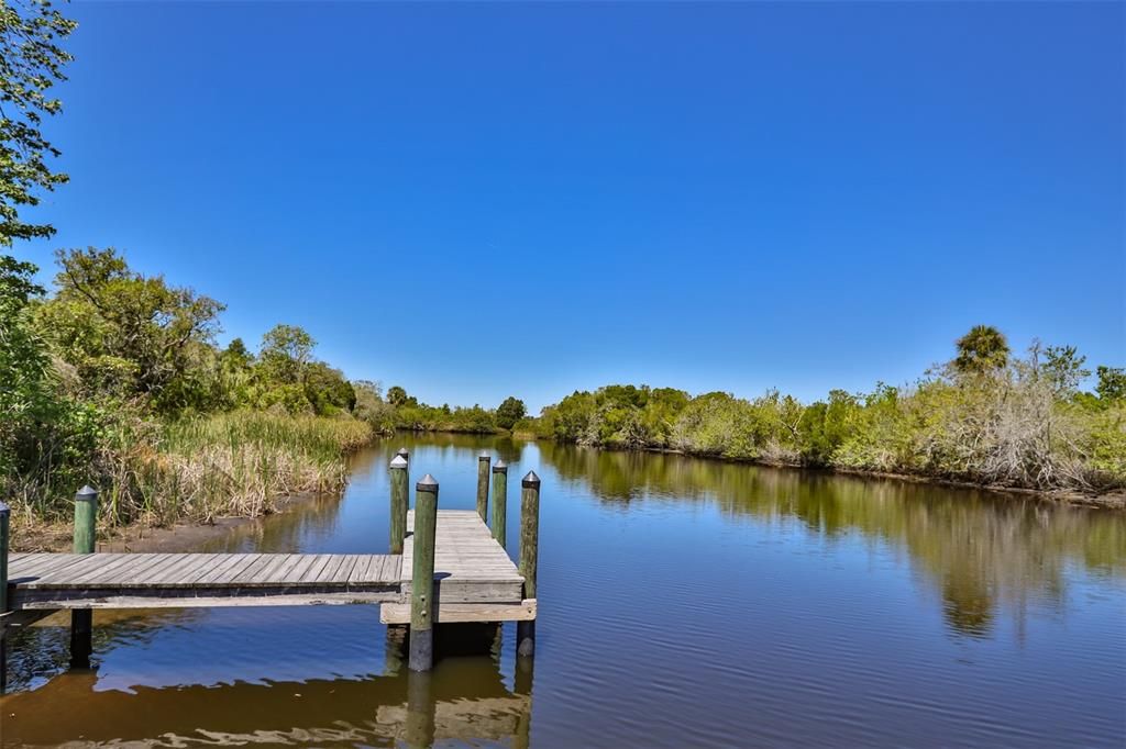 На продажу: $165,000 (1.79 acres)