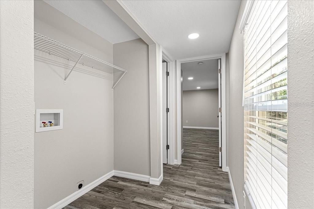 待售: $535,000 (6 贝兹, 4 浴室, 2328 平方英尺)