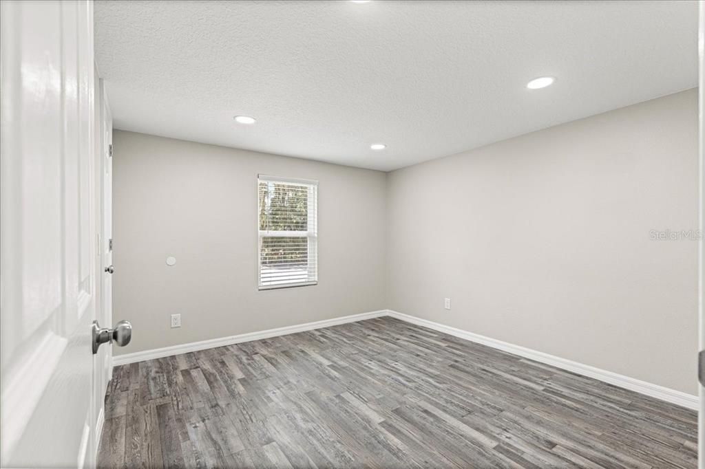 待售: $535,000 (6 贝兹, 4 浴室, 2328 平方英尺)