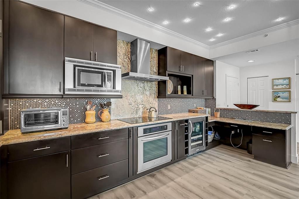 Active With Contract: $609,000 (3 beds, 2 baths, 1447 Square Feet)