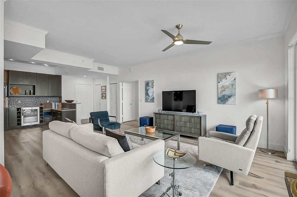 Active With Contract: $609,000 (3 beds, 2 baths, 1447 Square Feet)