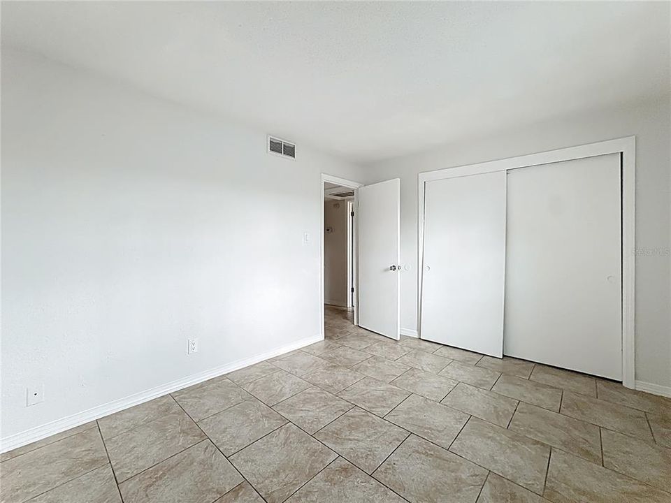 For Sale: $175,000 (2 beds, 1 baths, 891 Square Feet)