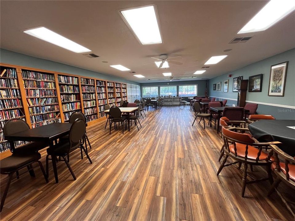 Под контрактом: $219,999 (2 спален, 2 ванн, 1135 Квадратных фут)