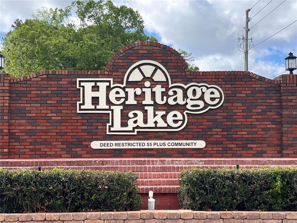 Под контрактом: $219,999 (2 спален, 2 ванн, 1135 Квадратных фут)