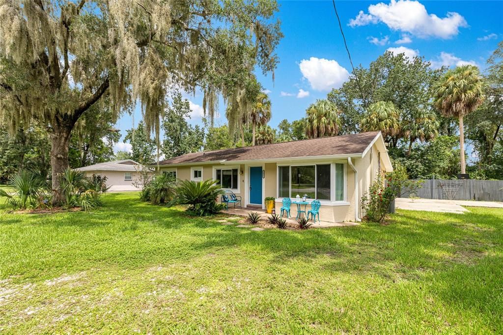 For Sale: $260,000 (3 beds, 2 baths, 1414 Square Feet)