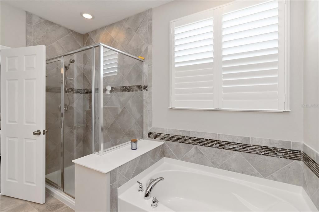 Active With Contract: $589,900 (3 beds, 2 baths, 2412 Square Feet)